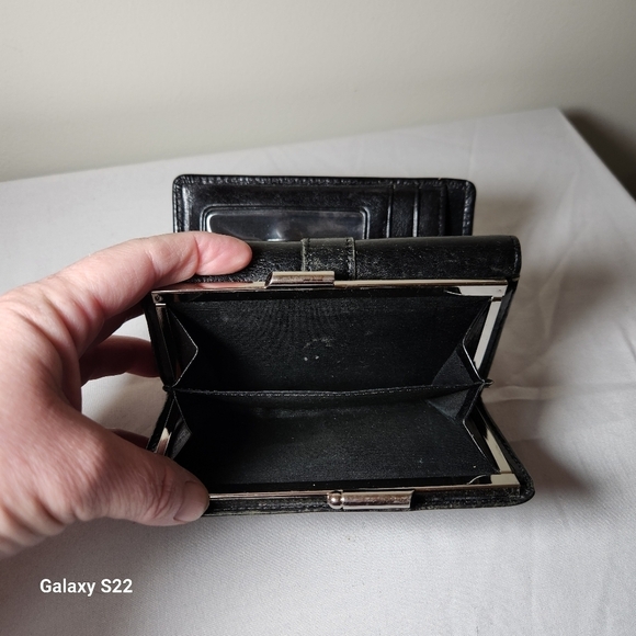 Wilson Leather Women's Wallet - Picture 3 of 5